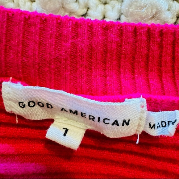 Good American Fuschia Ribbed Crewneck Oversize Sweater - Picture 3 of 9